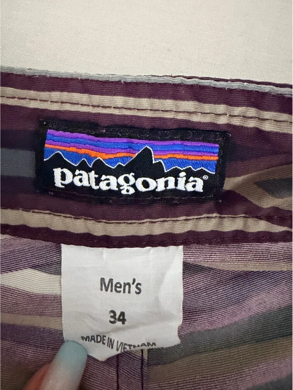 Patagonia Men's 34 Geometric Wavefarer Board Shorts Swim Trunks Surf
